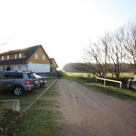 Apartment In Mit Garten Und Terrasse Koserow